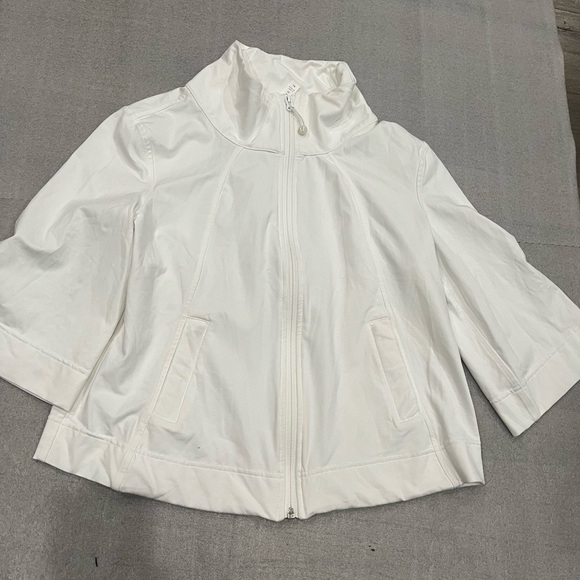 [8] Lululemon white 3/4 sleeve Stay Cool Jacket with mesh back NWOT - Picture 2 of 8